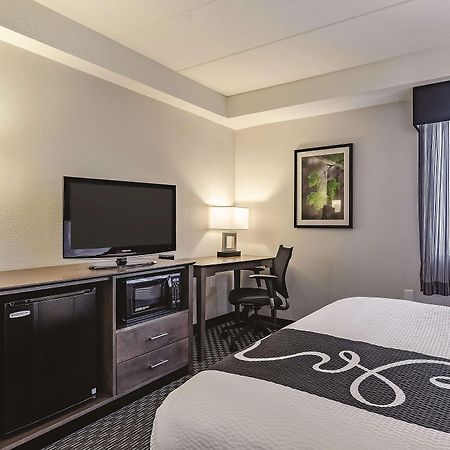 Hotel La Quinta By Wyndham Warwick Providence Airport Exterior foto
