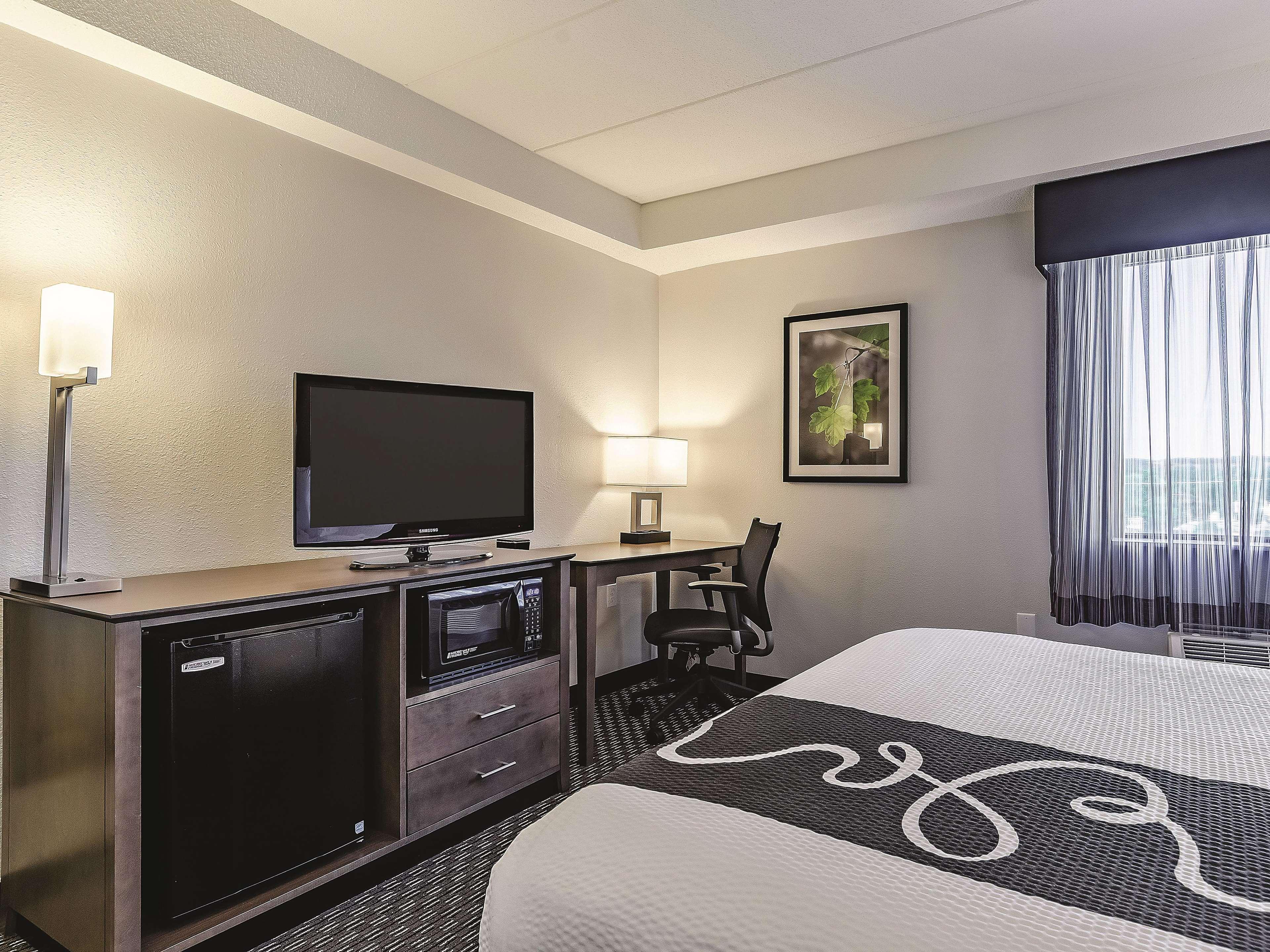 Hotel La Quinta By Wyndham Warwick Providence Airport Exterior foto