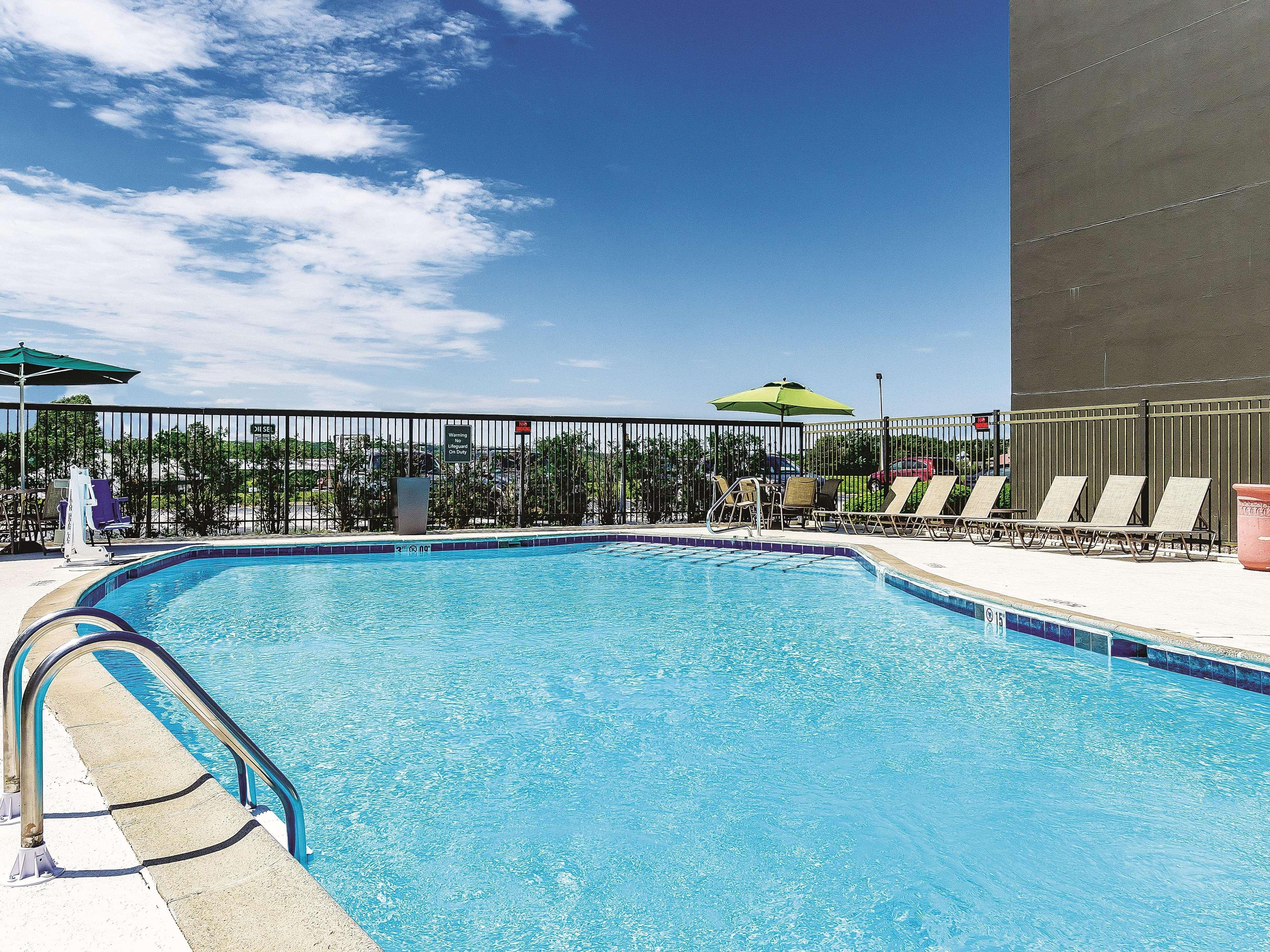Hotel La Quinta By Wyndham Warwick Providence Airport Exterior foto