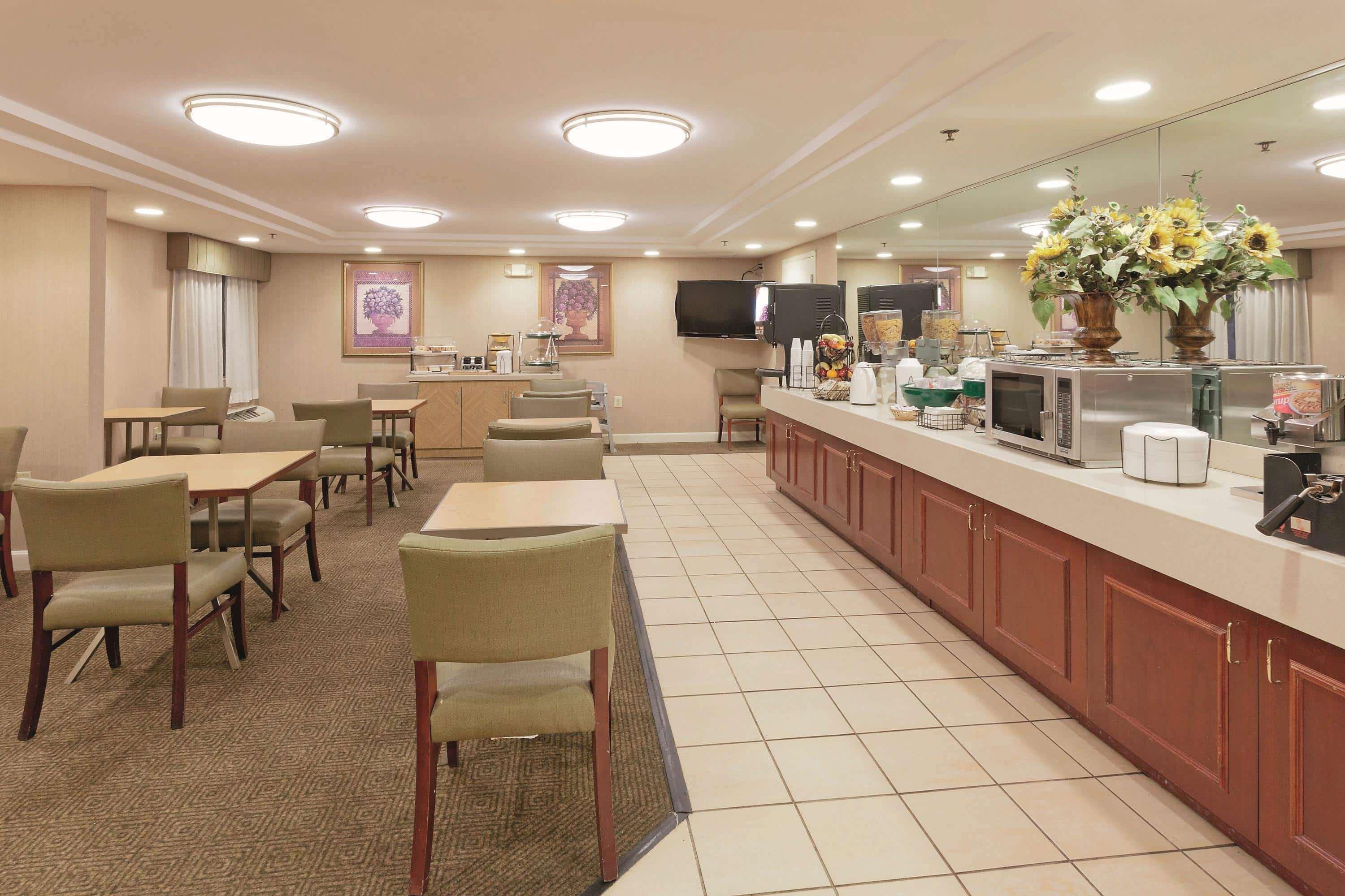 Hotel La Quinta By Wyndham Warwick Providence Airport Exterior foto