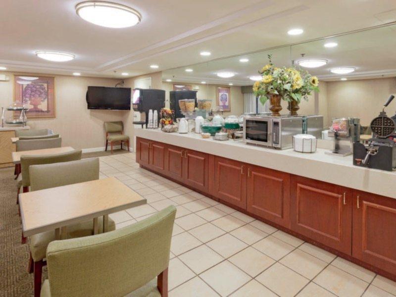Hotel La Quinta By Wyndham Warwick Providence Airport Exterior foto