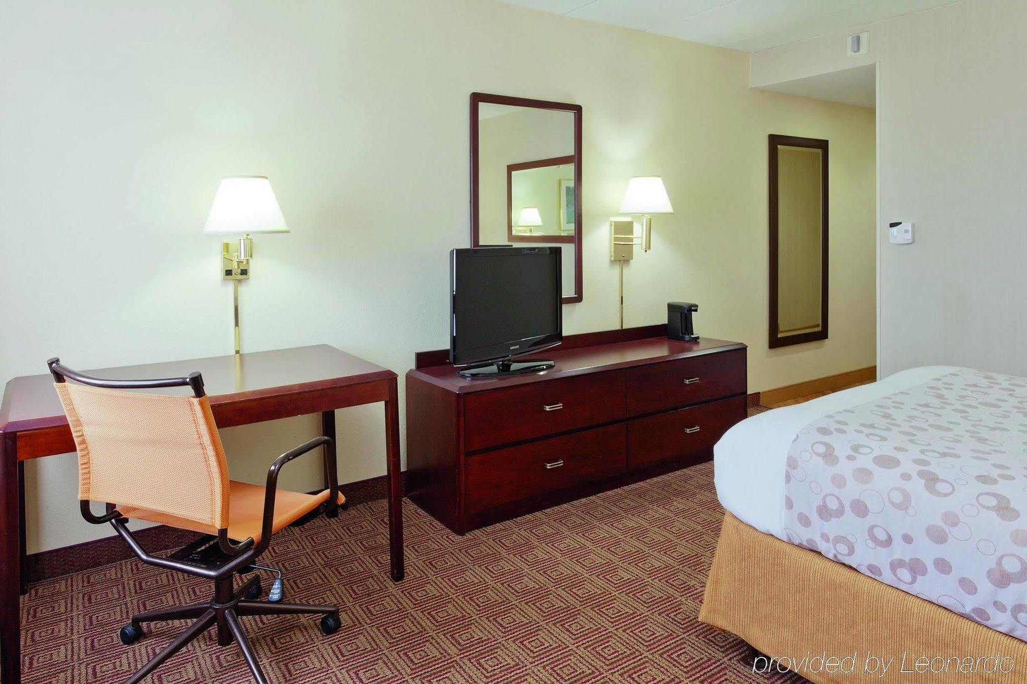 Hotel La Quinta By Wyndham Warwick Providence Airport Exterior foto