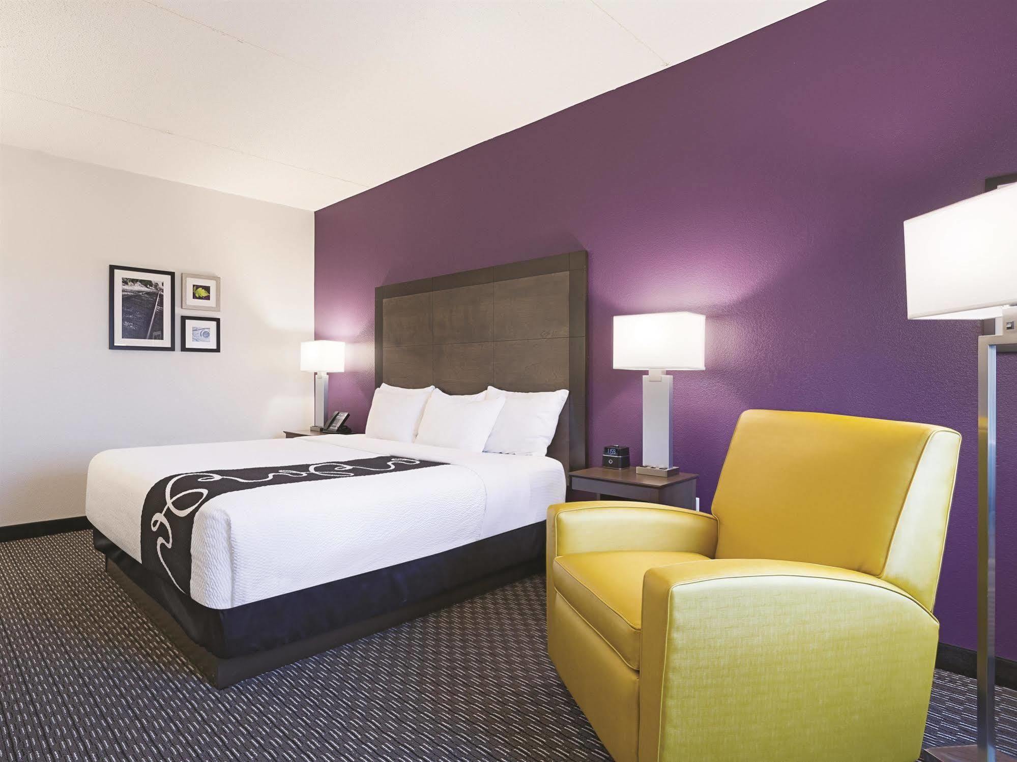 Hotel La Quinta By Wyndham Warwick Providence Airport Exterior foto